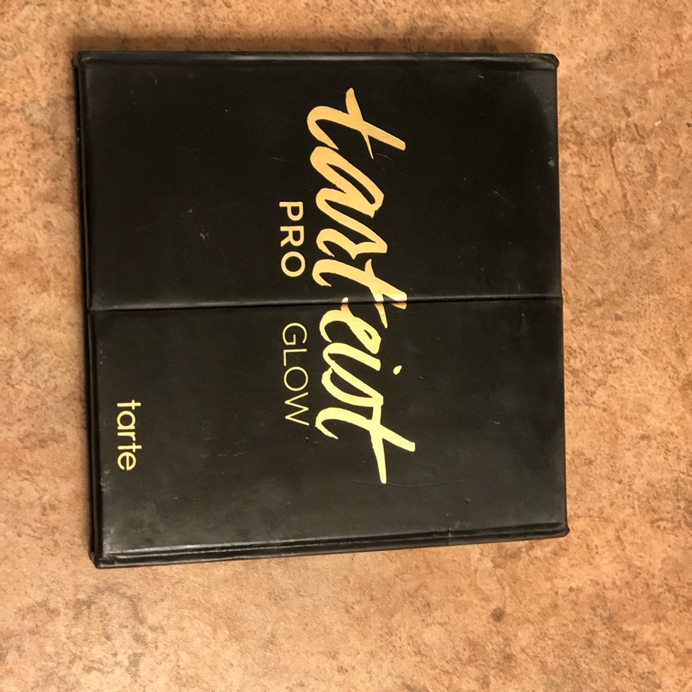 Tarte pro glow contour and highlight palette